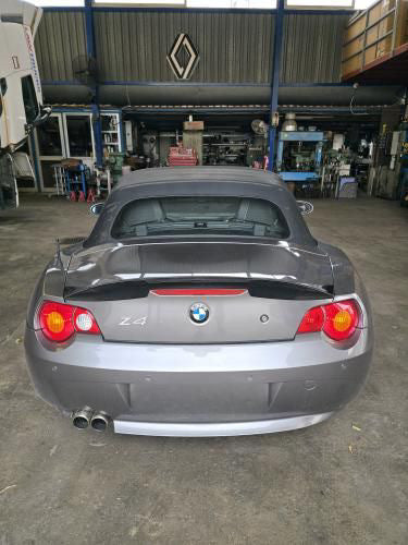 BMW Z4 Spoiler ( Unpainted)