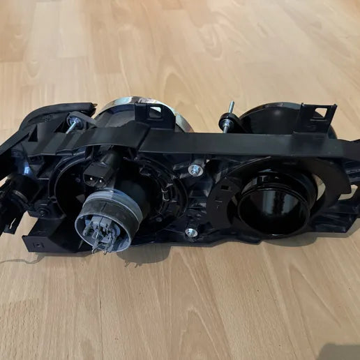 BMW E34 Headlight Intake